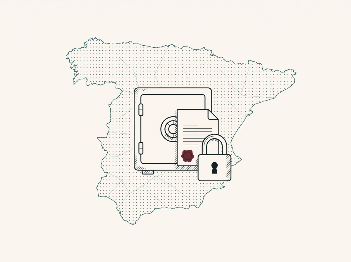 Caja fuerte y candado protegiendo un documento, sobre la silueta de España